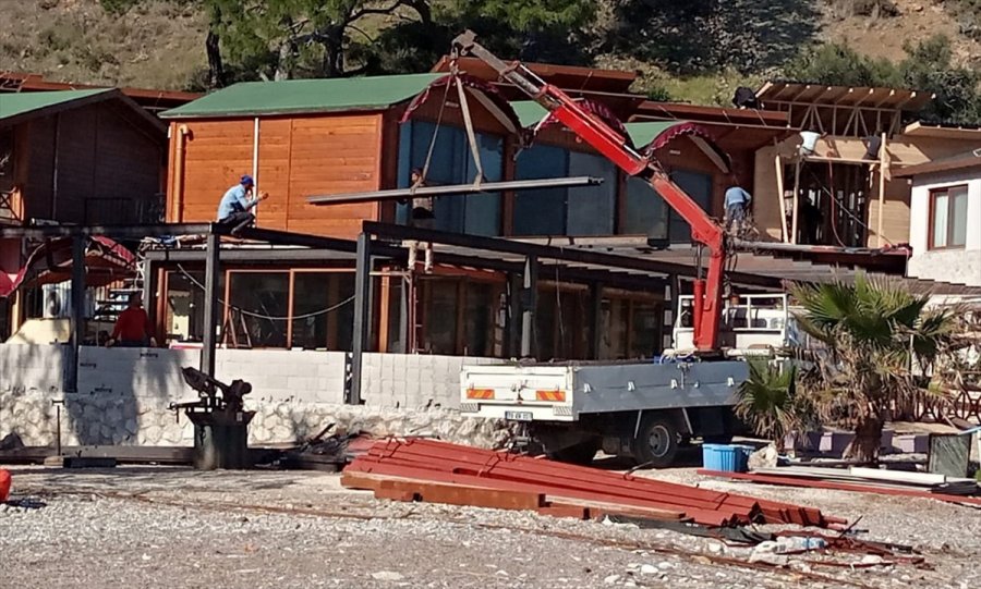 Antalya'da Üçüncü Derece Sit Alanındaki Kaçak Yapı Çalışması Durduruldu