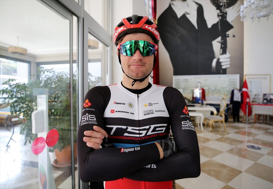 Malezyalı Bisiklet Takımı, Türkiye'de İlk Kez Yarışmanın Heyecanını Yaşıyor