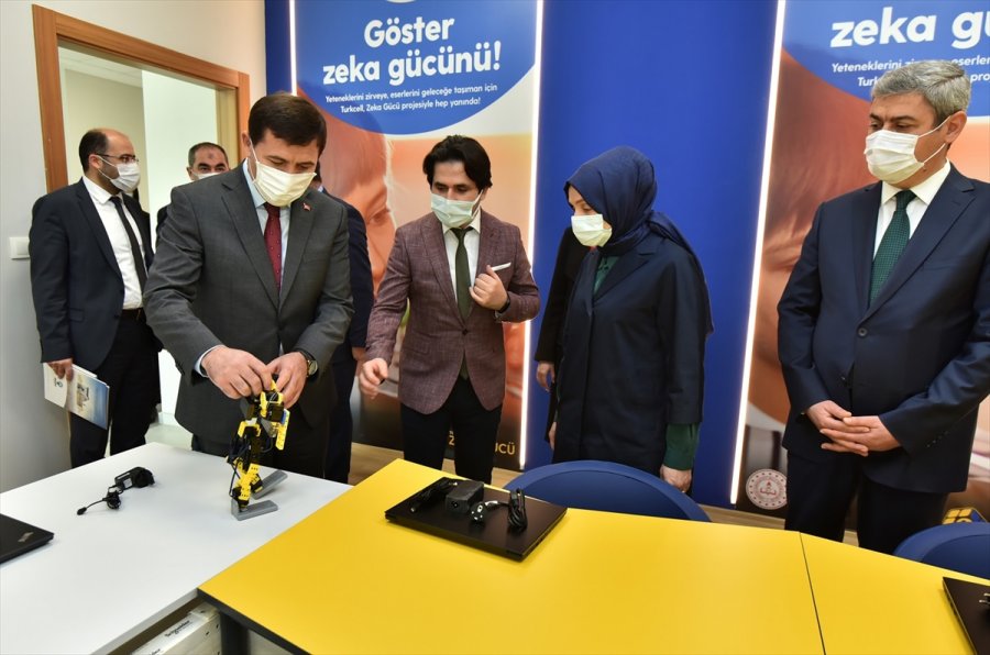 Ak Parti Genel Başkan Yardımcısı Usta Karatay Bilsem'i Ziyaret Etti