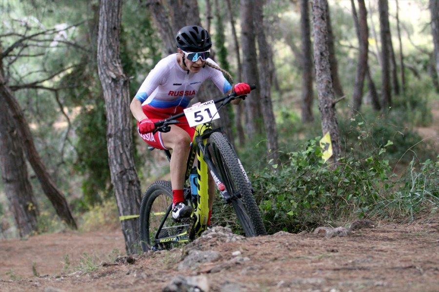 Alanya'da Düzenlenen 2021 Uluslararası Dağ Bisikleti Yarışları'nda Heyecan Sürüyor