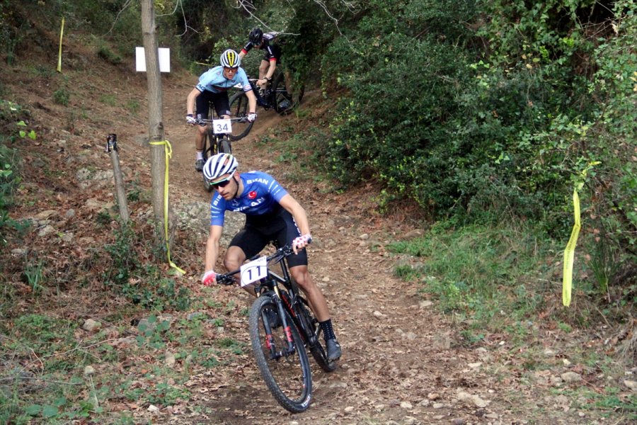 Alanya'da Düzenlenen 2021 Uluslararası Dağ Bisikleti Yarışları'nda Heyecan Sürüyor