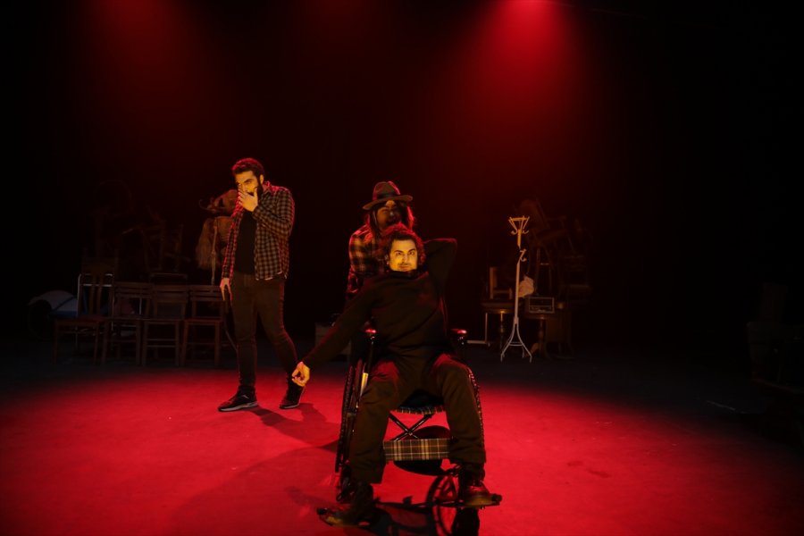 Antalya Şehir Tiyatroları 