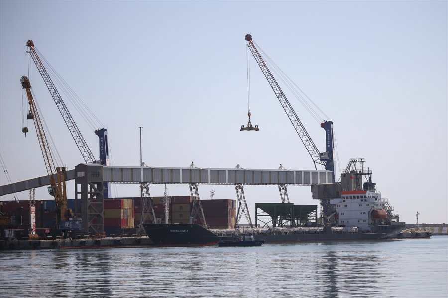 Antalya'da 20 Yılda 442 Lüks Yat Akdeniz Sularına İndirildi