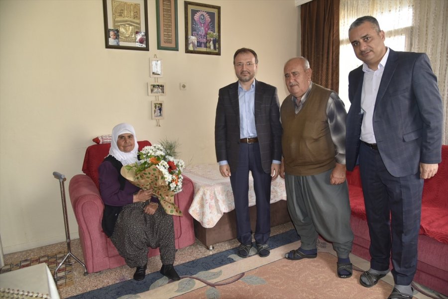 Tarsus Müftüsü Can, Engelli Ve Yaşlı Vatandaşları Evlerinde Ziyaret Etti