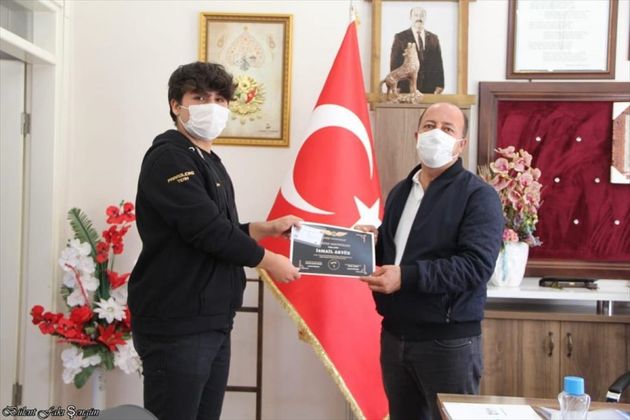 Yamaç Paraşütü Pilotlarından, Başkan Bakkal'a Ziyaret