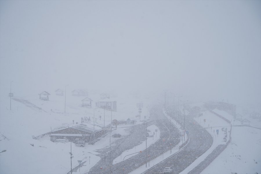 Erciyes'te Kar Kalınlığı 1 Metreye Ulaştı