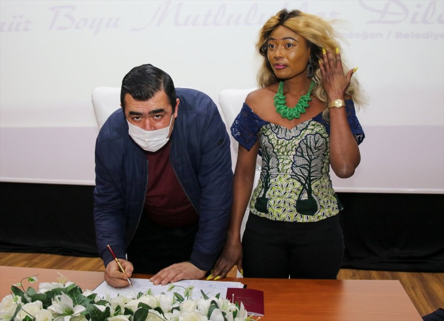 Kongolu Kaumbalynı, Kayseri'ye Gelin Geldi