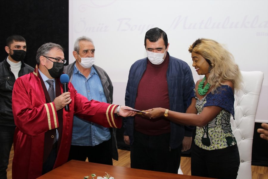 Kongolu Kaumbalynı, Kayseri'ye Gelin Geldi