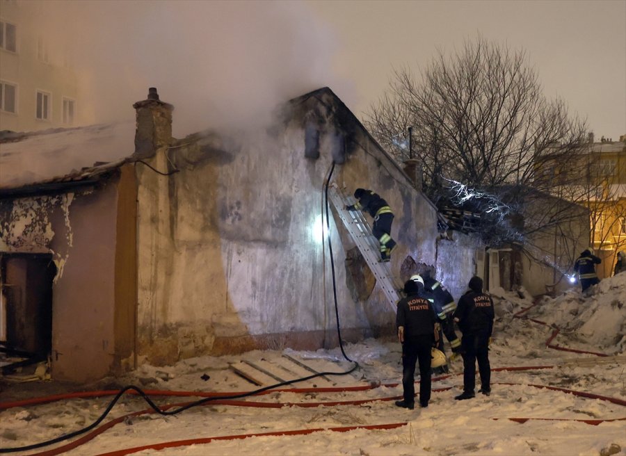 Konya'da Müstakil Evde Çıkan Yangın Hasara Yol Açtı