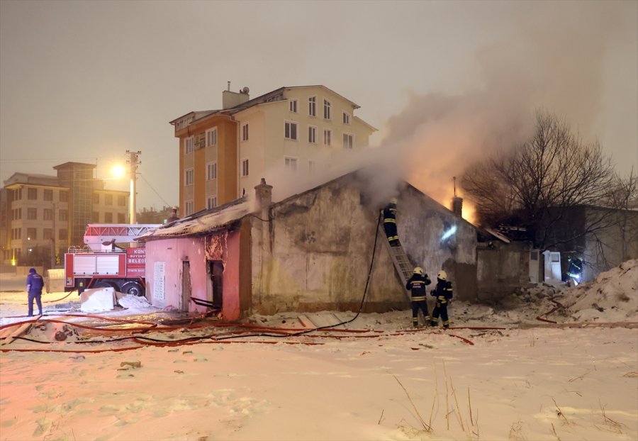 Konya'da Müstakil Evde Çıkan Yangın Hasara Yol Açtı