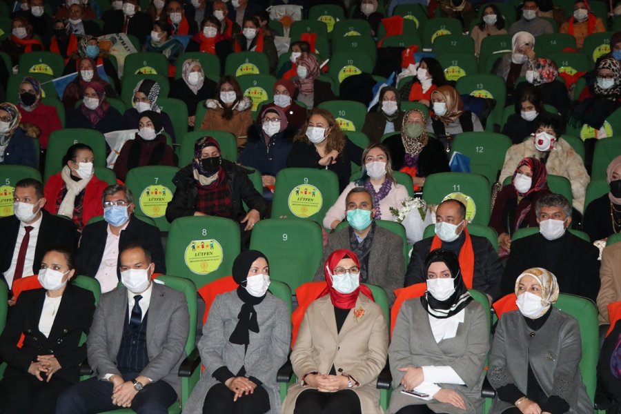 Niğde’de Ak Parti İl Kadın Kolları 6. Olağan Kongresi Yapıldı