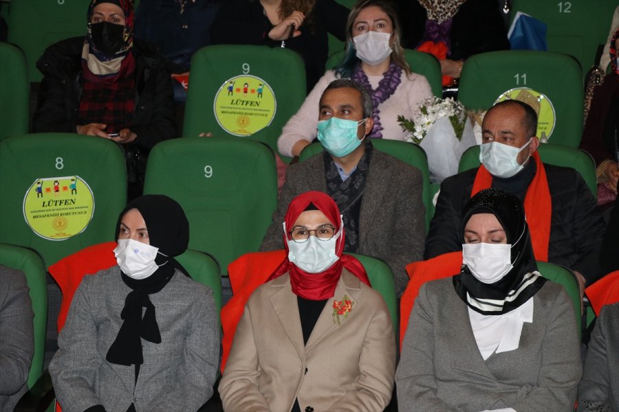 Niğde’de Ak Parti İl Kadın Kolları 6. Olağan Kongresi Yapıldı