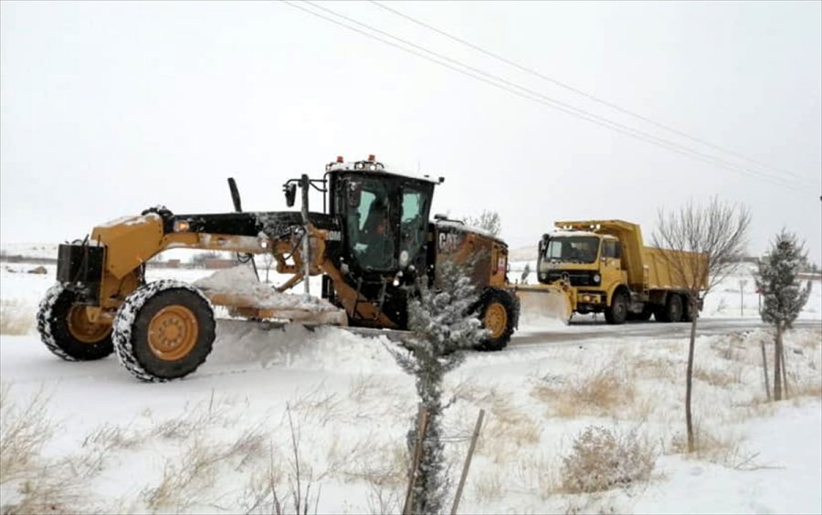 Aksaray'da Kar Ve Tipide Mahsur Kalan 2 Kişi Kurtarıldı