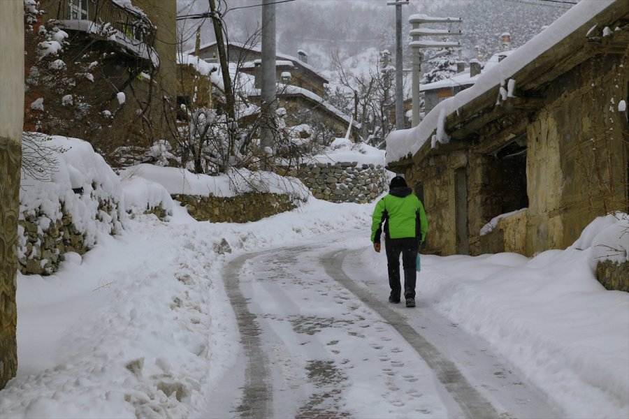 Hadim'de Kar Yağışı