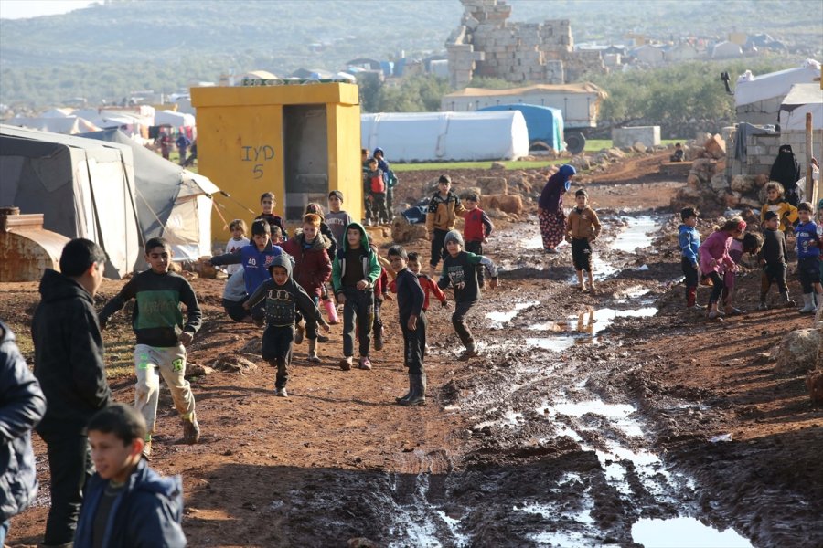 Türkiye Diyanet Vakfı Yetim Kamplarındaki Yaklaşık 1500 Çocuğun İhtiyaçlarını Karşılıyor