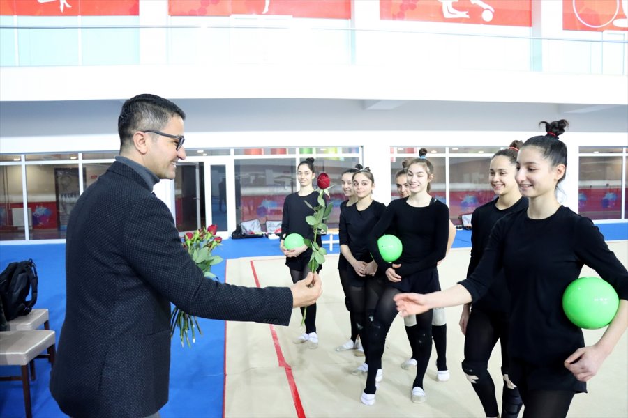 Kadın Ritmik Cimnastik Grup Milli Takımı'nın Mersin Kampı Devam Ediyor
