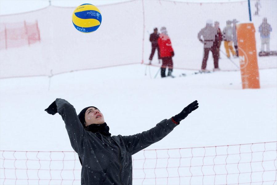 Kar Voleybolu Kadın Milli Takımı'nın Hedefi Avrupa'da Şampiyonluk