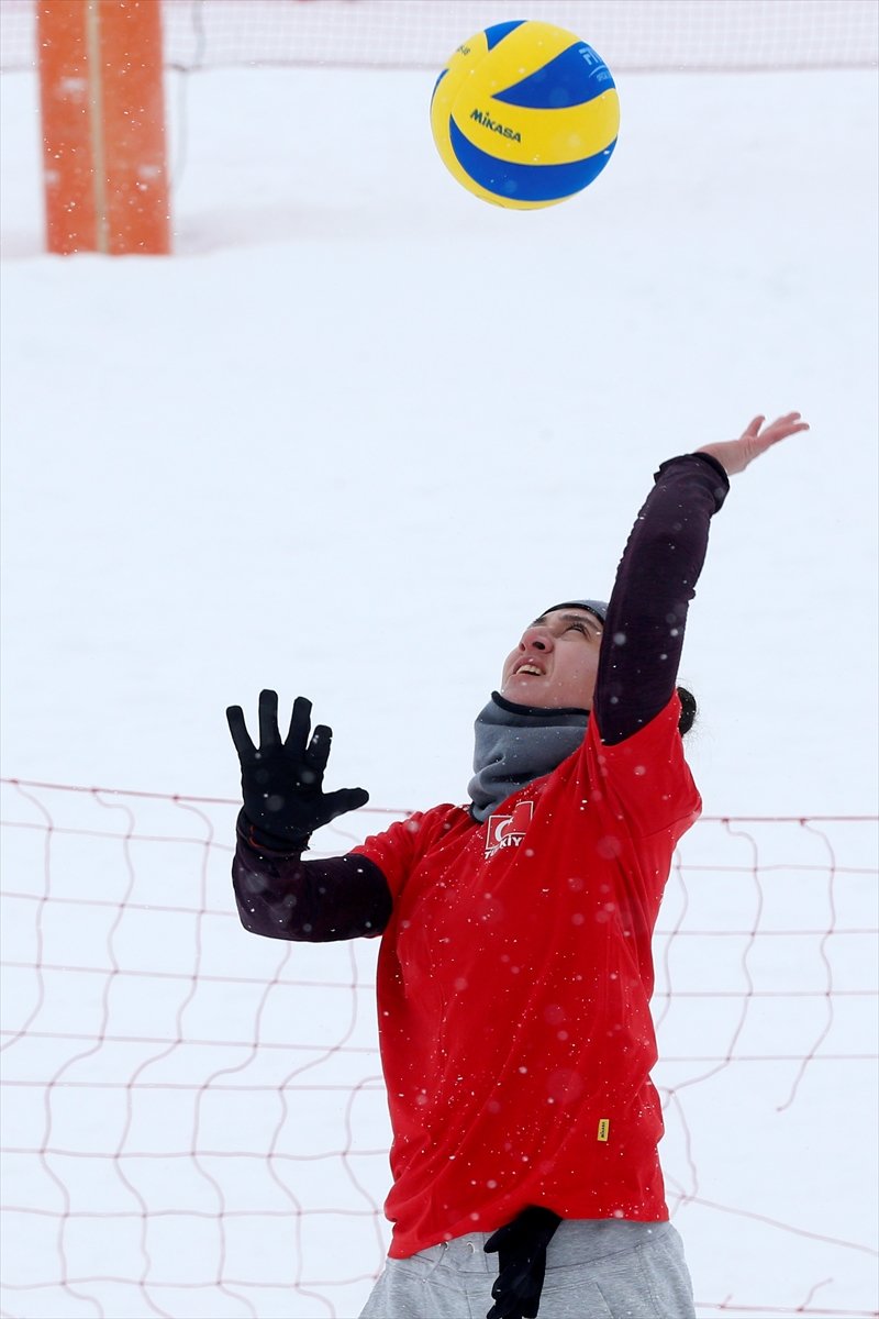 Kar Voleybolu Kadın Milli Takımı'nın Hedefi Avrupa'da Şampiyonluk