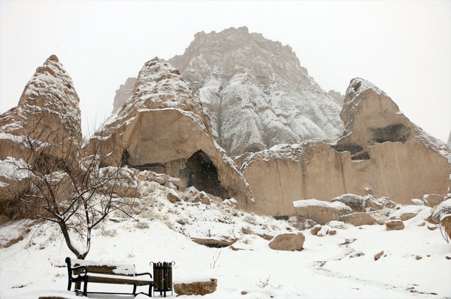 Ihlara'nın Giriş Kapısı Selime Kışın Tüm Güzelliklerini Yansıtıyor