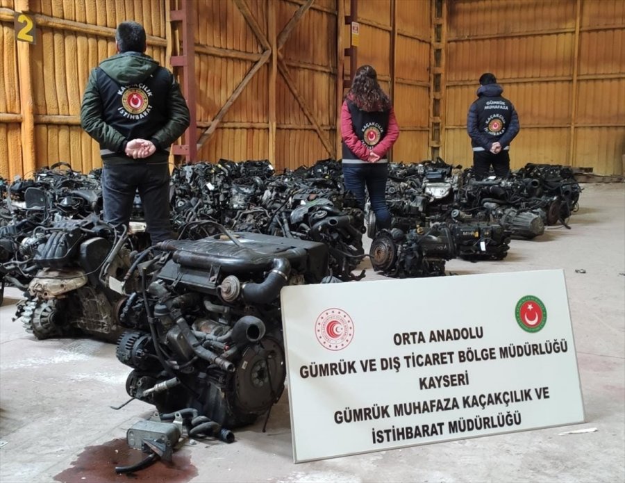 Kayseri'de Kaçak 65 Lüks Araç Motoru Ele Geçirildi