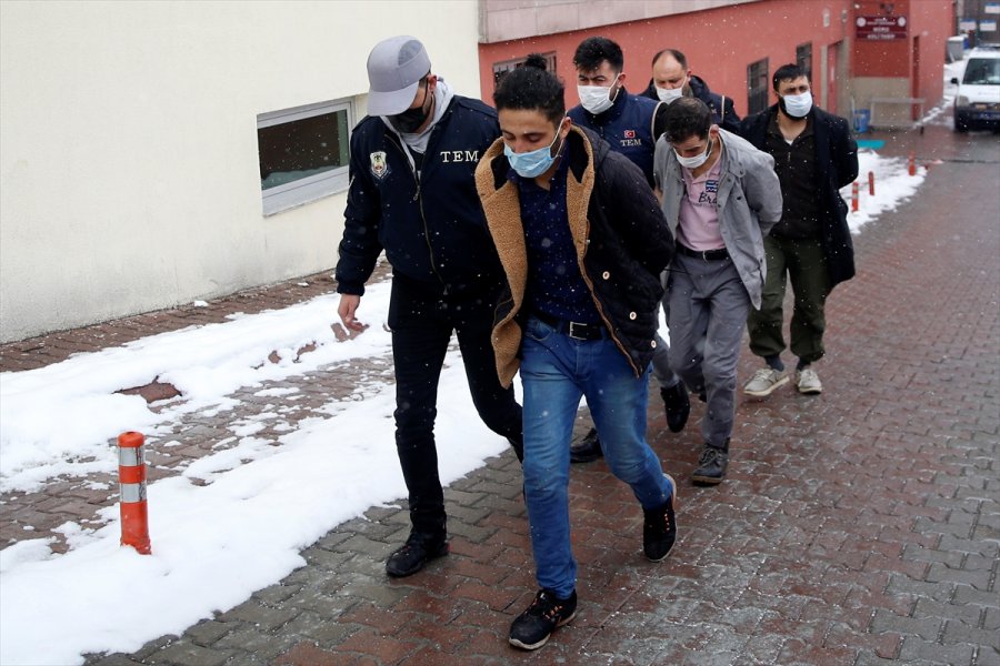 Kayseri'de Terör Örgütü Deaş Üyesi 4 Zanlı Adliyeye Sevk Edildi