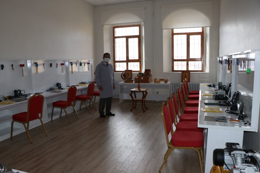 Niğde'de Kurulan Atölyelerde Dezavantajlı Kesimlere Mesleki Eğitim Verilecek