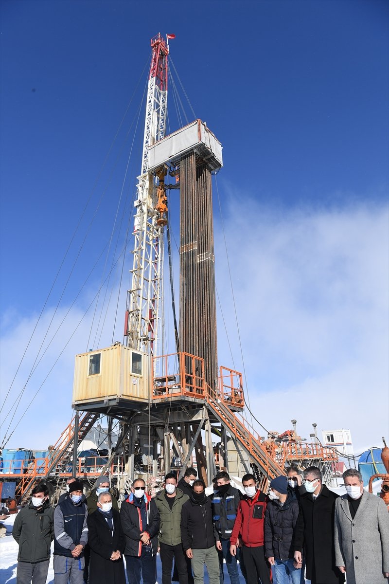 Ak Partili Özhaseki, Erciyes'teki Sıcak Su Kaynağı Arama Çalışmalarını İnceledi