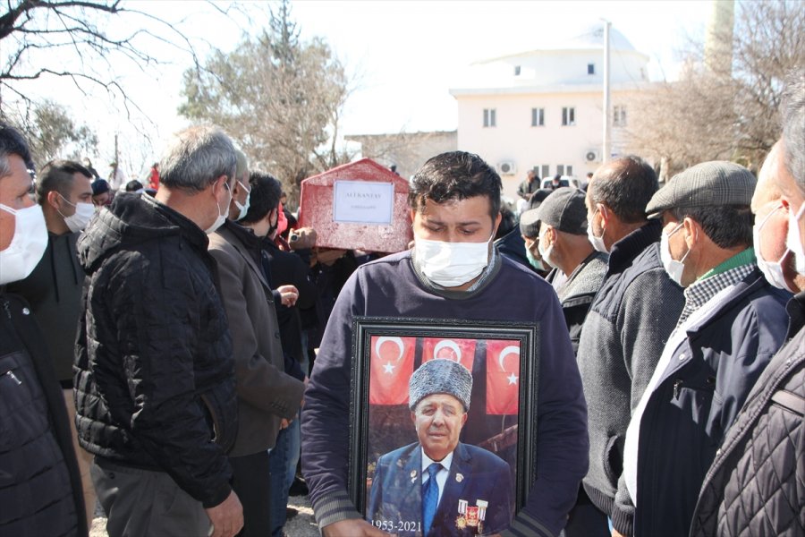 Antalya'da Kıbrıs Gazisi Son Yolculuğuna Uğurlandı