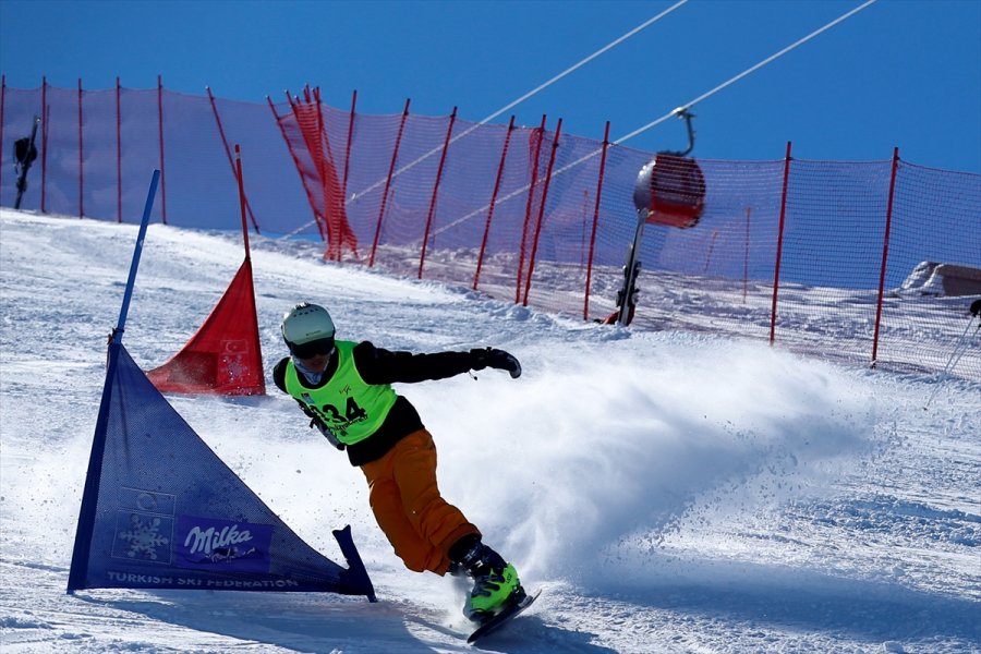 Kayseri'de Düzenlenen Snowboard 2. Etap Yarışları Tamamlandı
