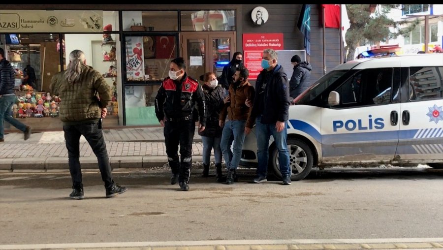 Güncelleme 2 - Eskişehir'de Bir Çift Ve 4 Yaşındaki Çocuklarının Öldürülmesiyle İlgili 4 Şüpheli Tutuklandı