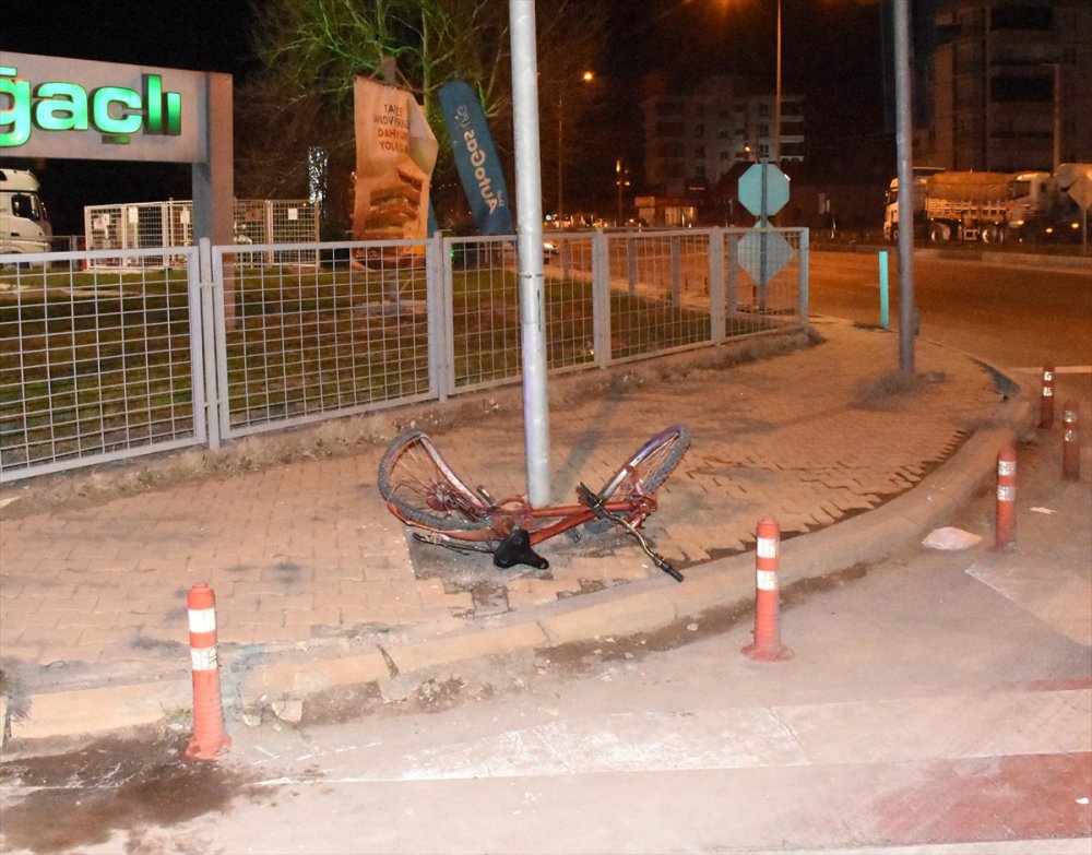 Aksaray'da Kamyonun Çarptığı Bisikletli Çocuk Öldü