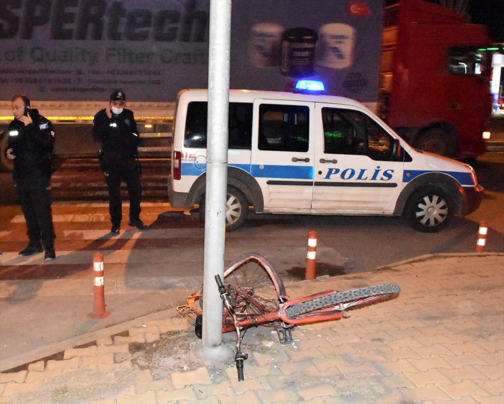 Aksaray'da Kamyonun Çarptığı Bisikletli Çocuk Öldü