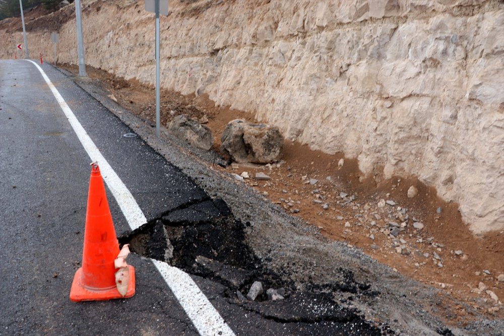 Kayseri'de 8 Ev, Heyelan Riskine Karşı Tedbir Amaçlı Tahliye Edildi