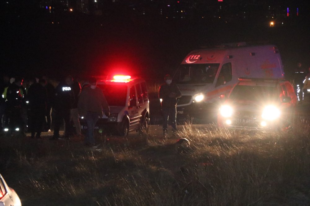 Niğde'de Polisin "dur" İhtarına Uymayıp Kaçan Otomobil Kaza Yaptı: 2 Yaralı