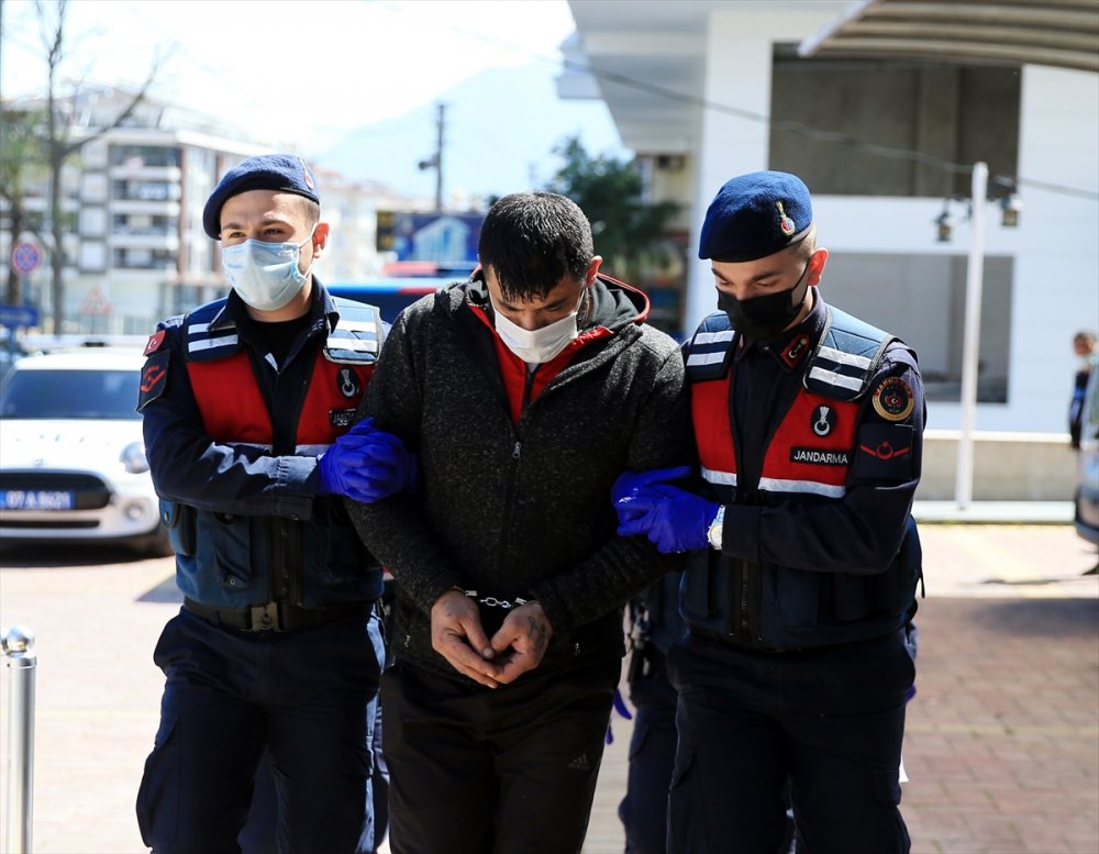 Alanya'da Otomobil Servisinde Tabanca Üretildiği İddiasıyla 2 Kişi Yakalandı