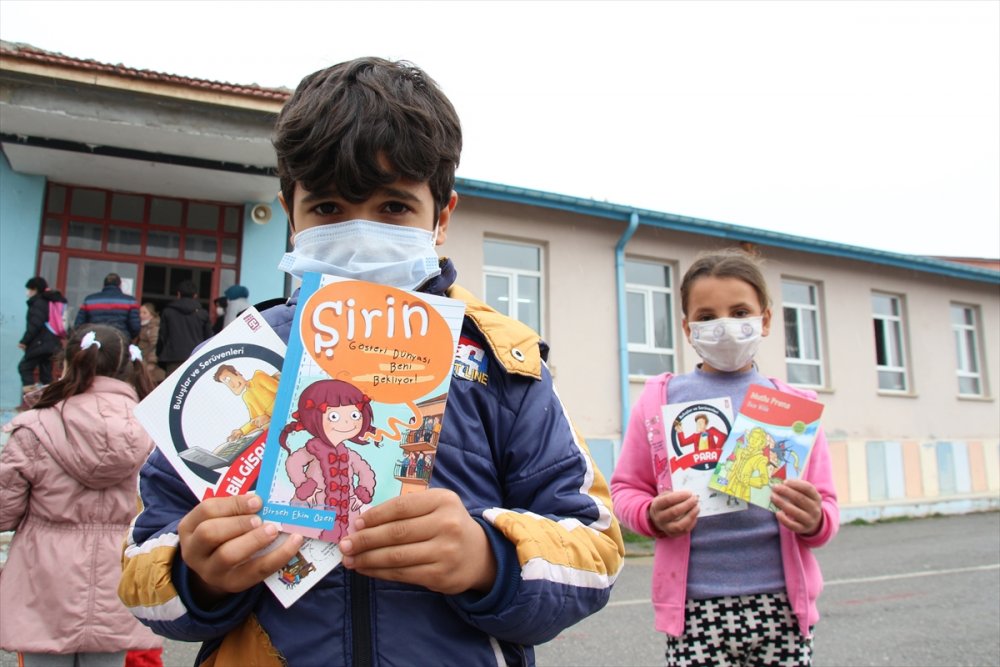 Konya'da Ödevle Başlayan Kitap Toplama Kampanyasını Geliştirdi