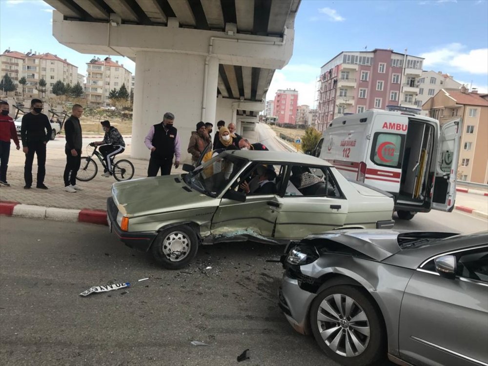 Karaman'da Trafik Kazası: 1 Yaralı