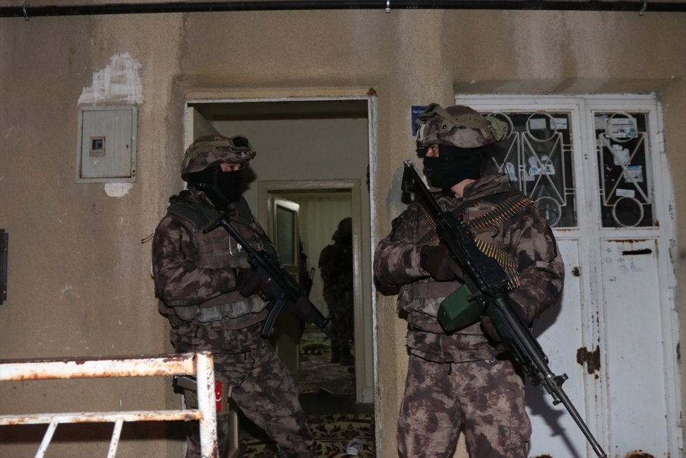 Karaman Merkezli Uyuşturucu Operasyonunda 35 Şüpheli Gözaltına Alındı