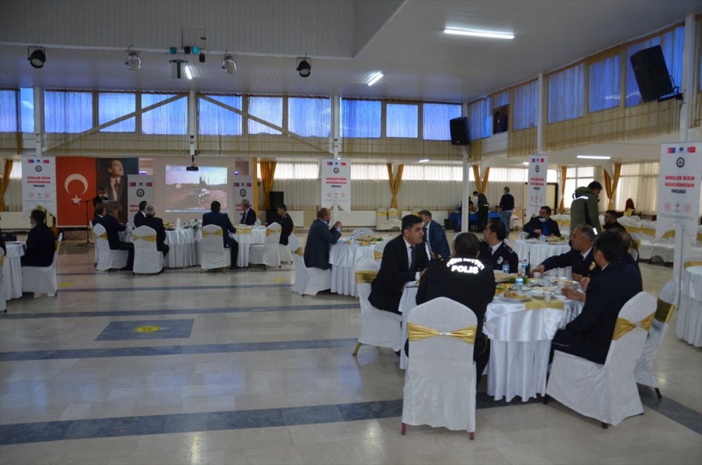 Karaman'da "gençler Bizim Geleceğimizdir" Projesi