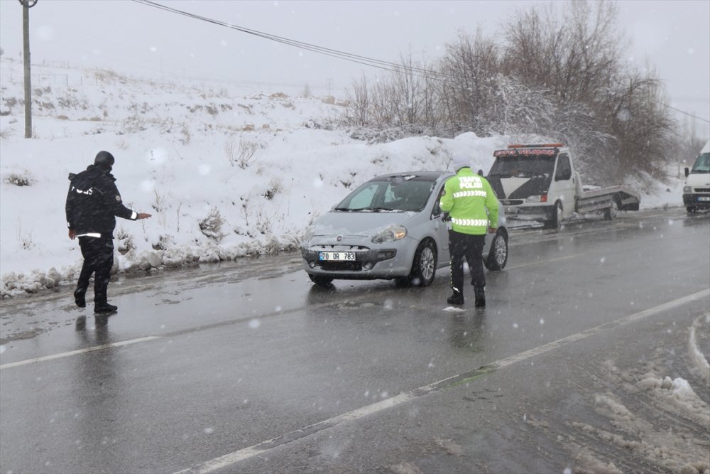 Karaman'da Kar Yağışı ve Sertavul Geçidinde Son Durum