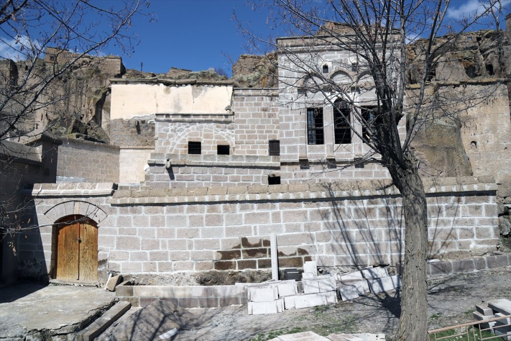 Aksaray'ın 2 Asırlık Taş Evleri Hayata Dönüyor
