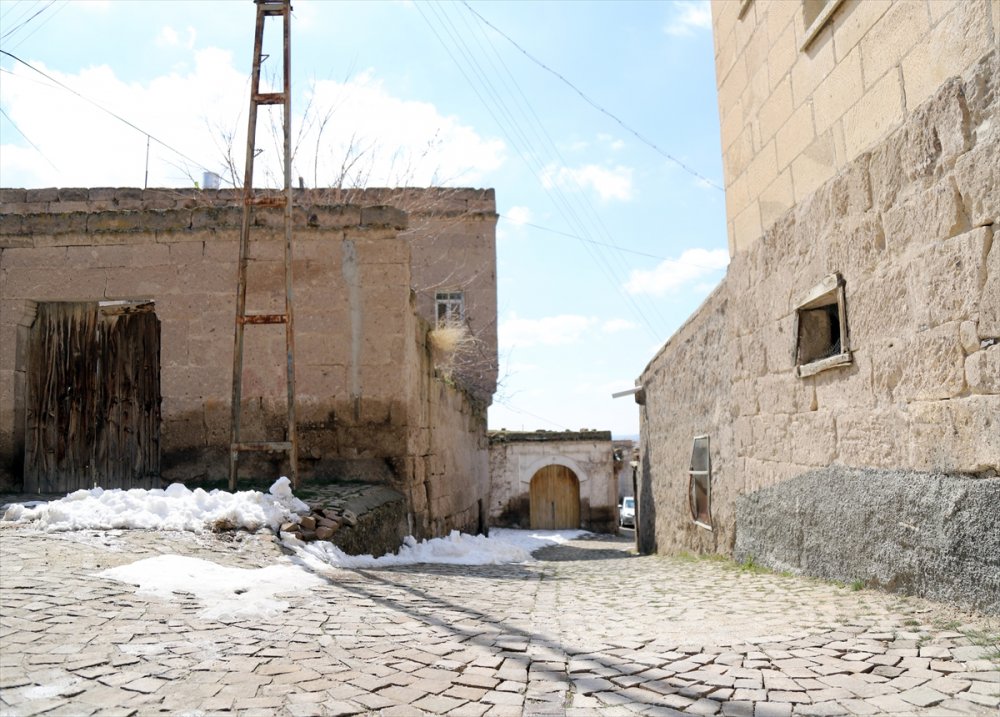 Aksaray'ın 2 Asırlık Taş Evleri Hayata Dönüyor