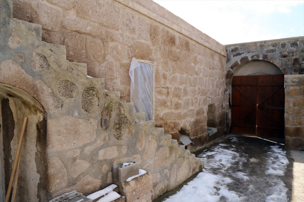 Aksaray'ın 2 Asırlık Taş Evleri Hayata Dönüyor