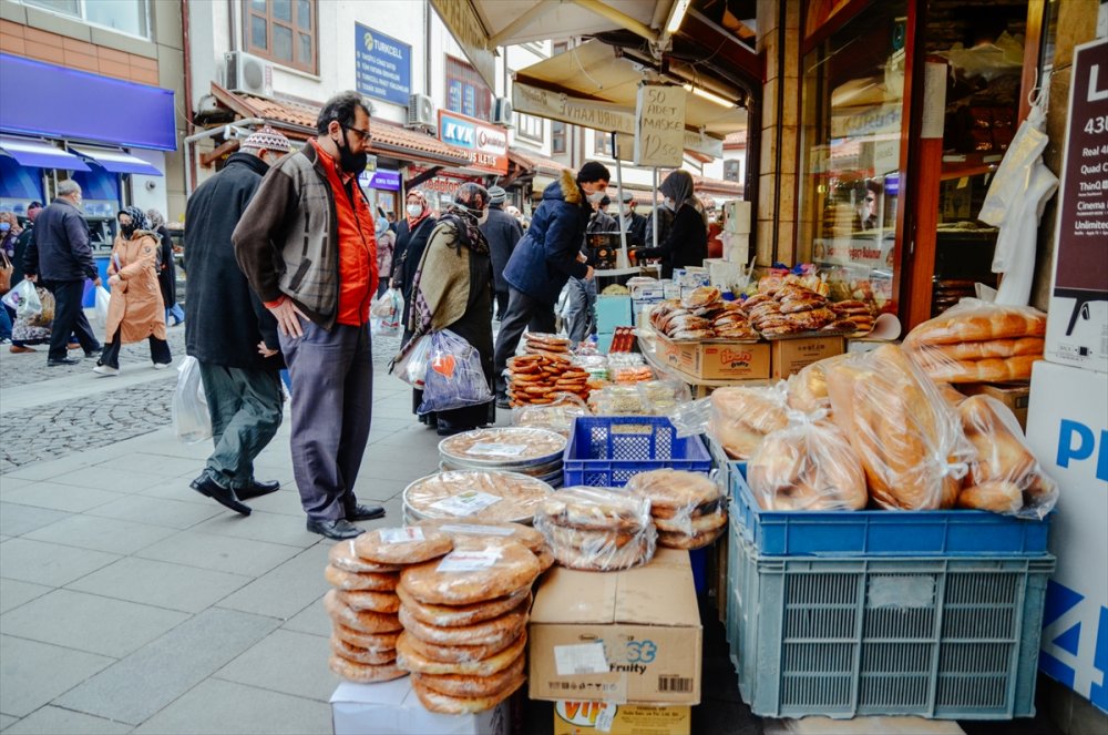 Konya'da Çarşı Pazarda Ramazan Bereketi