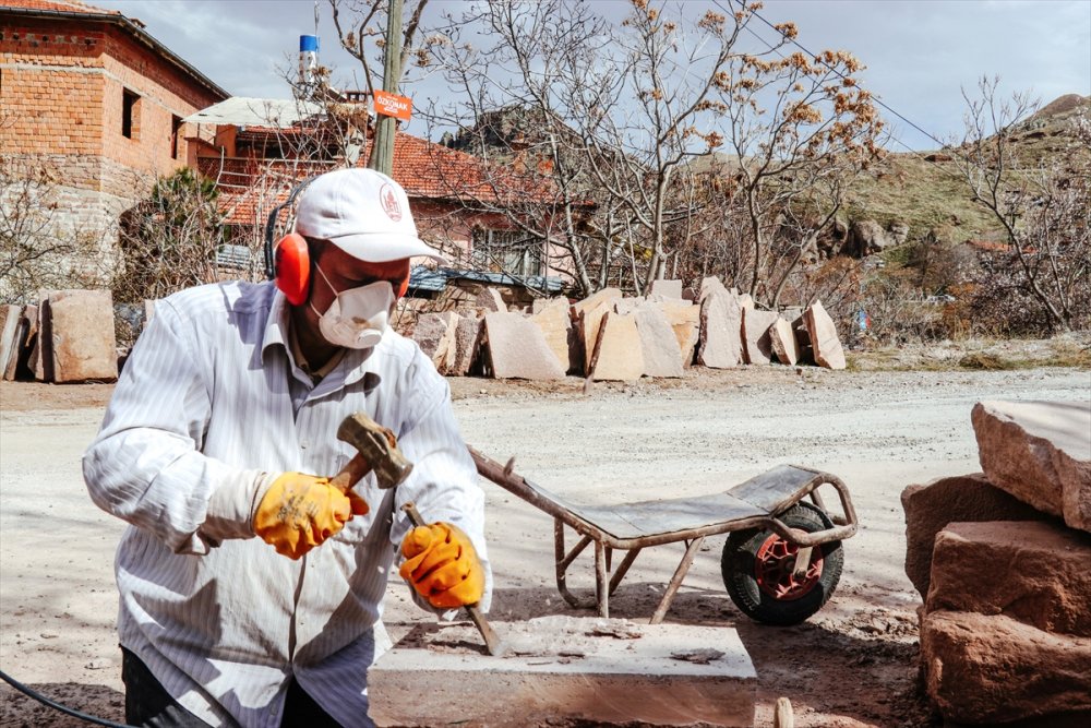 Konya’nın Etli Ekmeği Sille Taşıyla Kaplanan Fırınlarda Daha Lezzetli Pişiyor