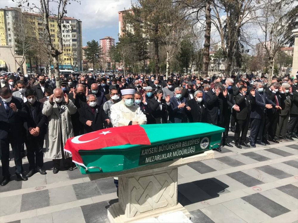 Kayseri Gazeteciler Cemiyeti Başkanı Veli Altınkaya Son Yolculuğuna Uğurlandı