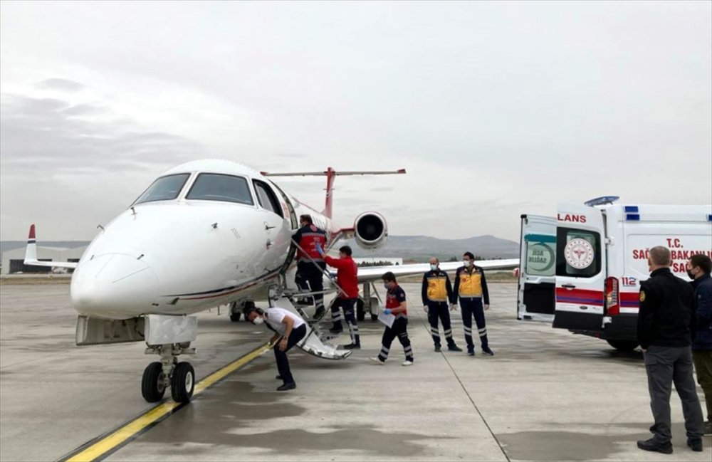 Kayseri'de Ambulans Uçak Yeni Doğan Bebekler İçin Havalandı