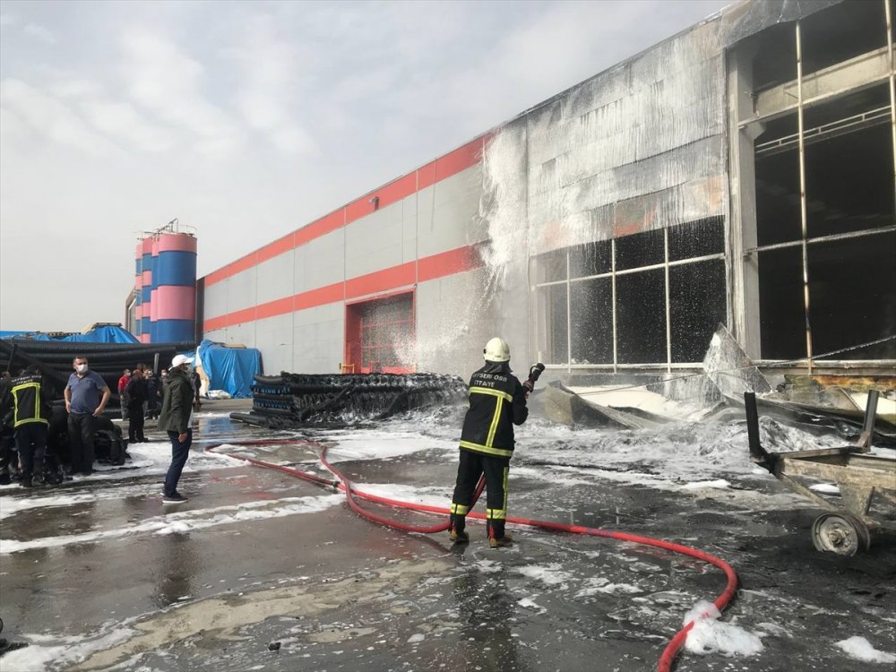 Kayseri'de Plastik Boru Fabrikasında Çıkan Yangın Söndürüldü