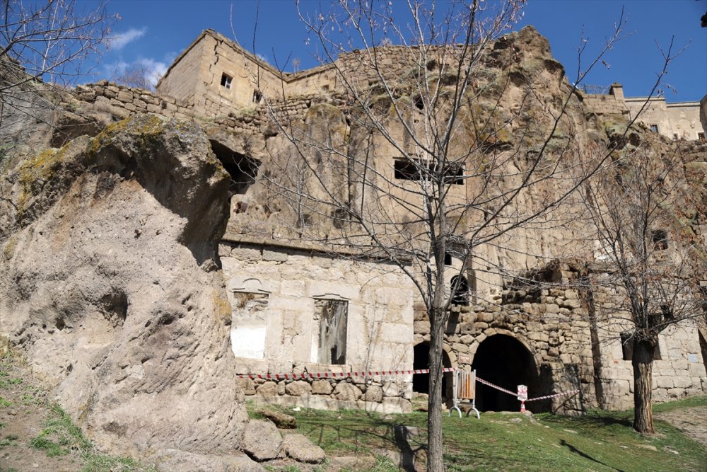 Aksaray'da Manastır Vadisi'nde Tarihe Yolculuk