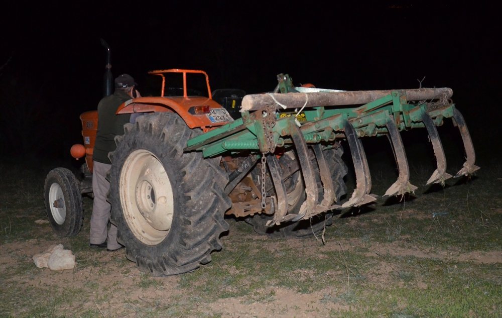 Karaman'da Traktörün Altında Kalan Çiftçi Hayatını Kaybetti